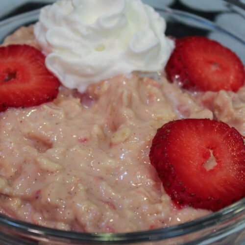 Strawberry Cheesecake Protein Overnight Oats Recipe