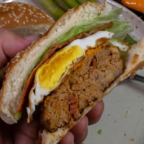 Spicy Bacon Cheddar Burgers Recipe