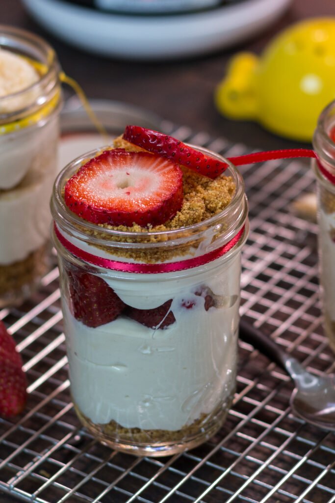 Mason Jar Cheesecakes Recipe