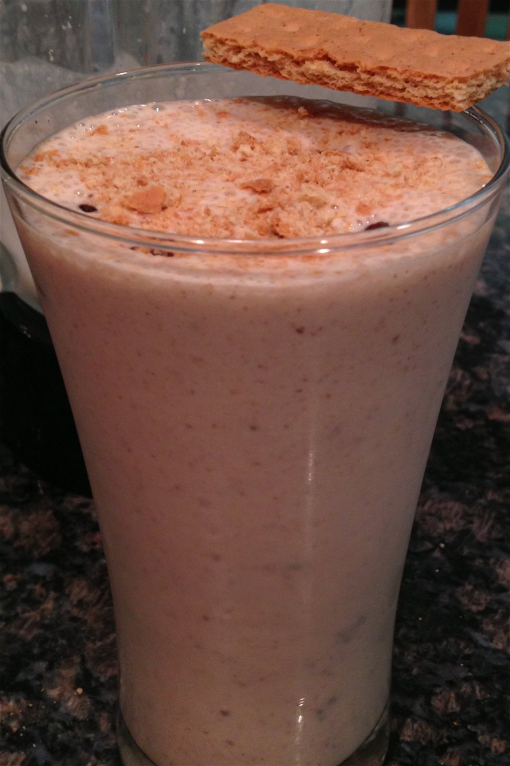 https://media.theproteinchef.co/wp-content/uploads/2020/03/Oatmeal-Cookie-Protein-Shake-Recipe.jpg