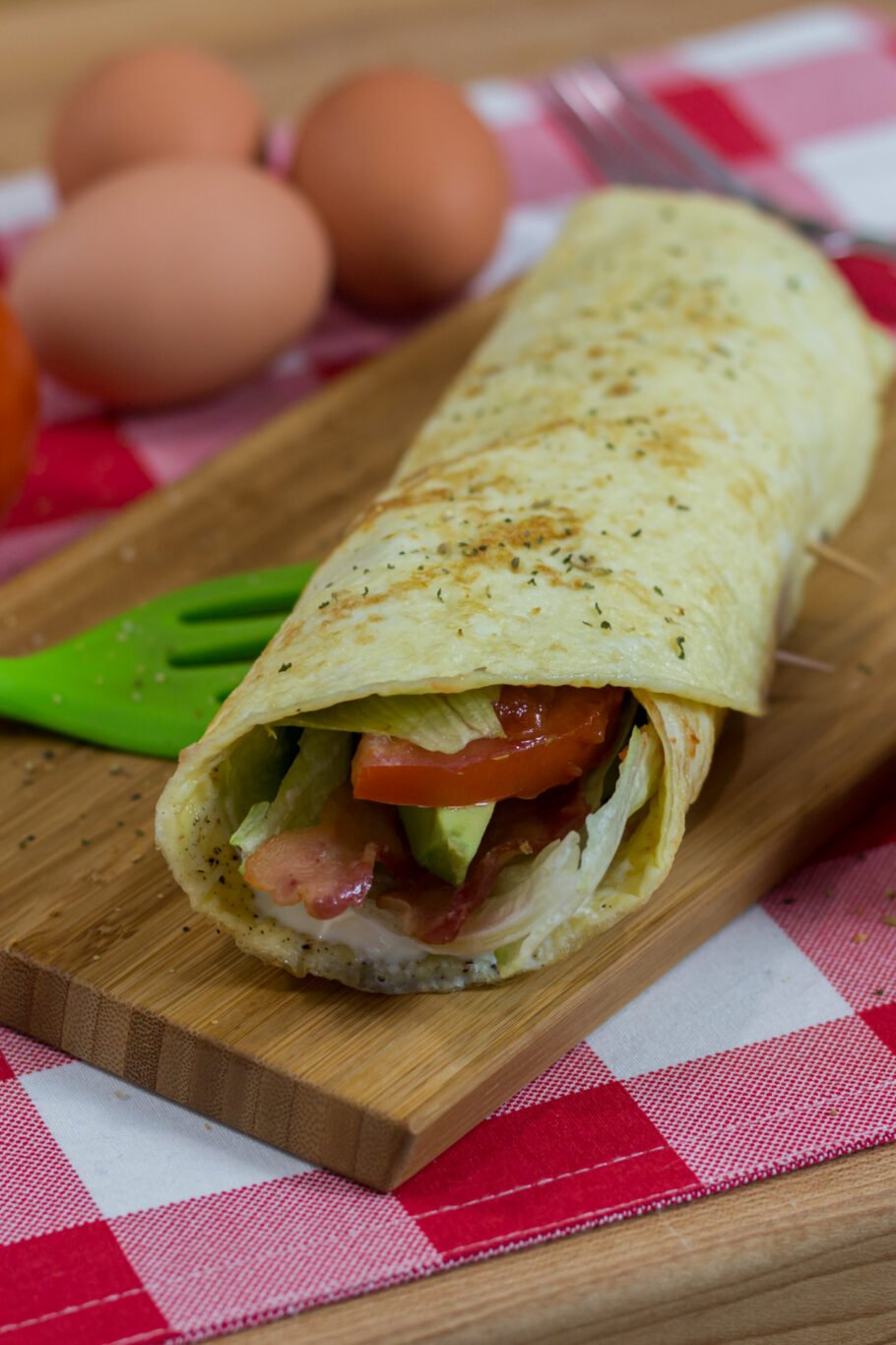 Breakfast Egg Wrap {LOW CARB} - FeelGoodFoodie