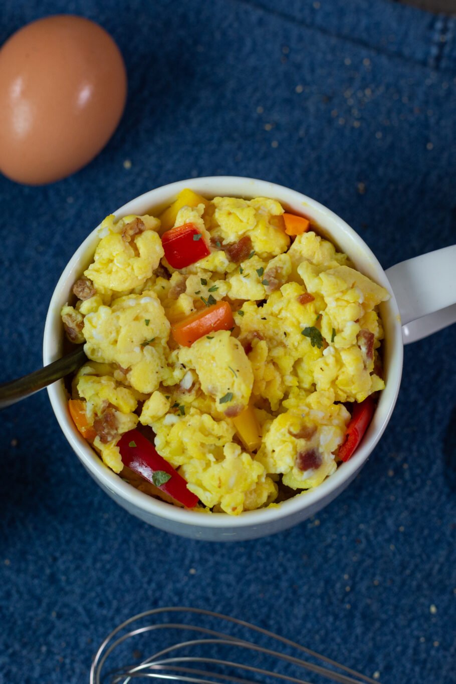 Microwave Scrambled Eggs in a Cup 