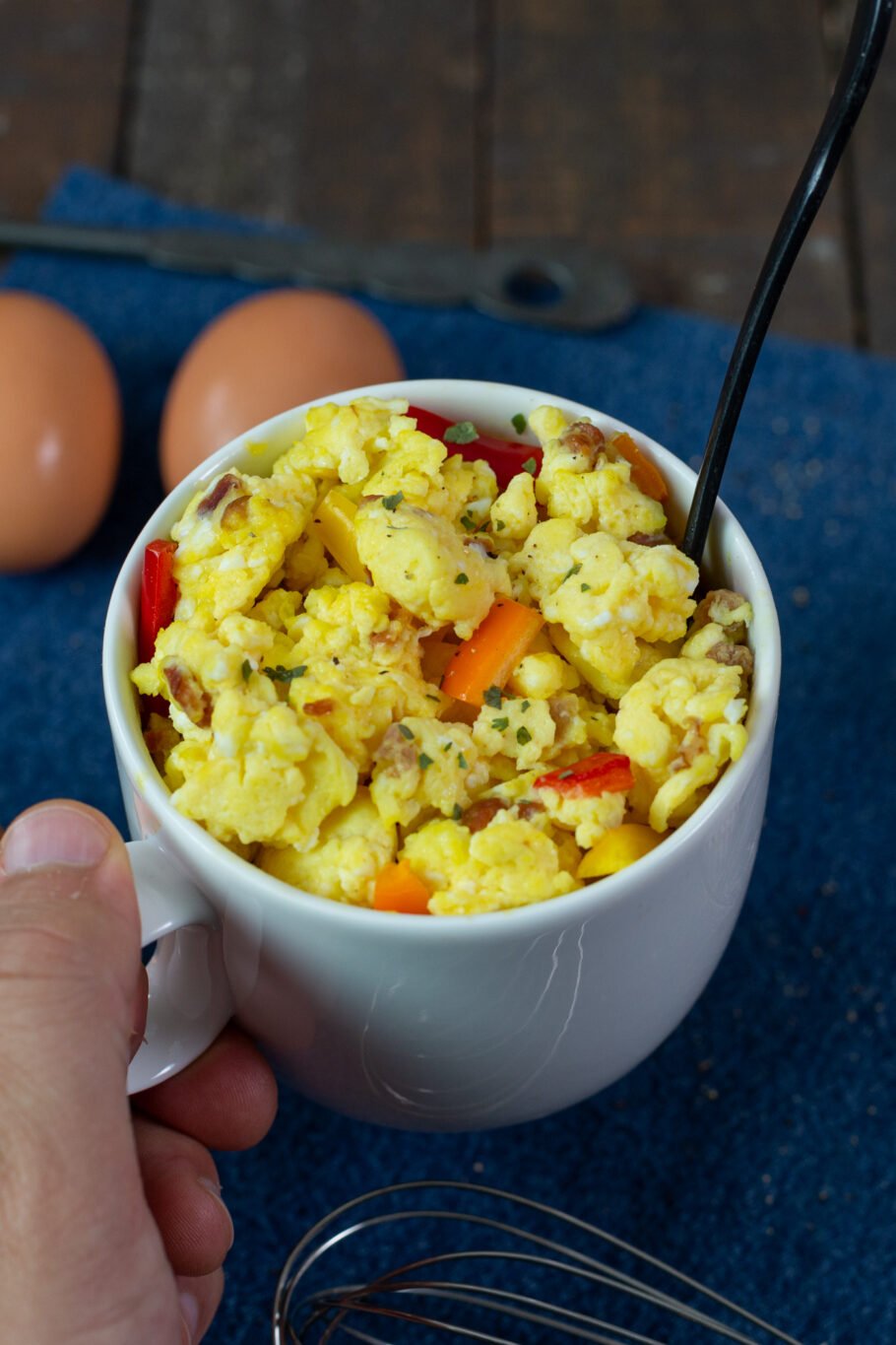 Microwave Scrambled Eggs in a Cup 