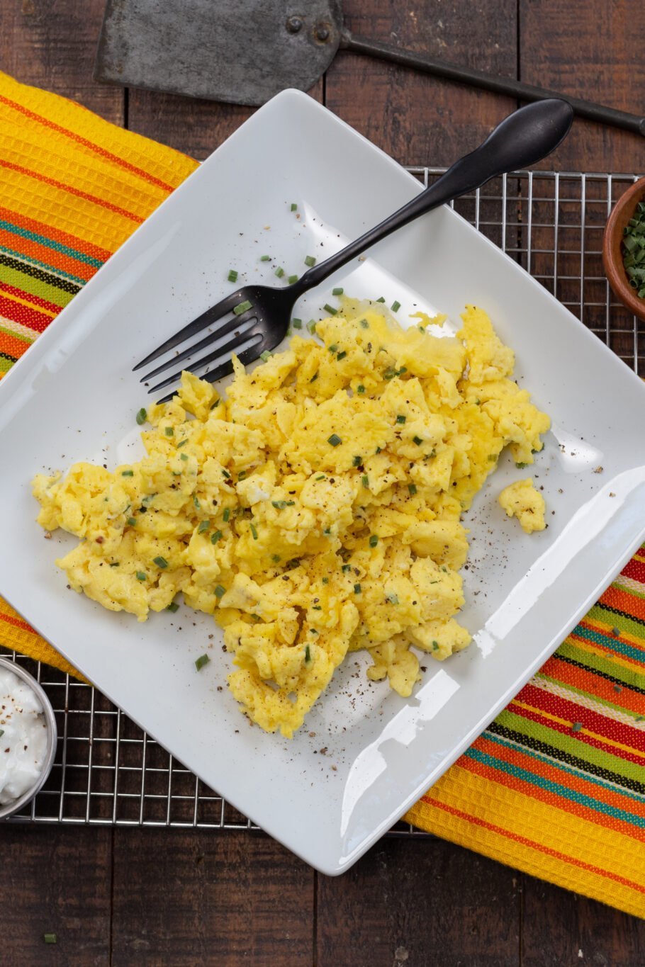 Low calorie easy scrambled eggs (microwave recipe)