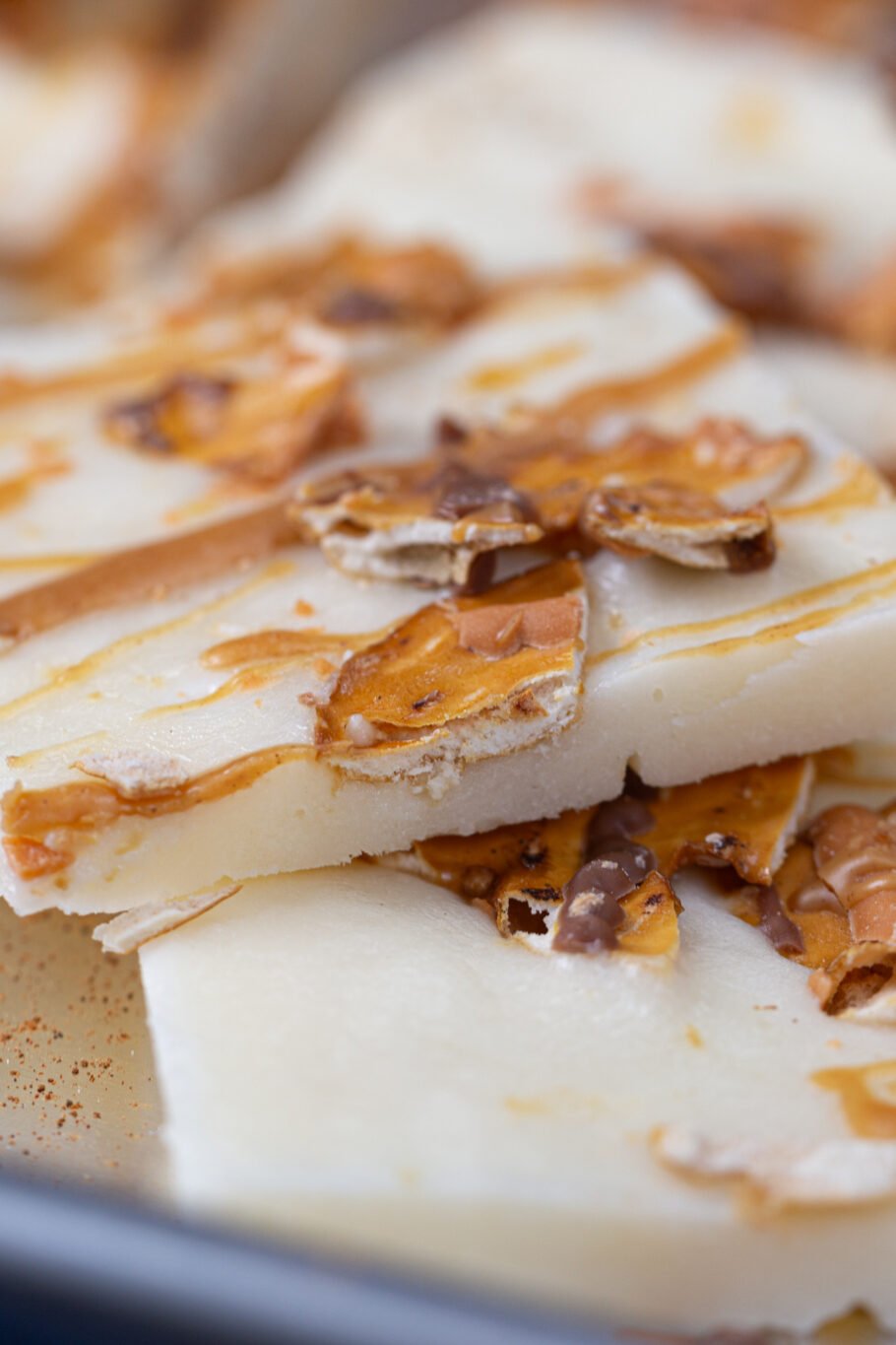 Easy Protein Bark Pretzel